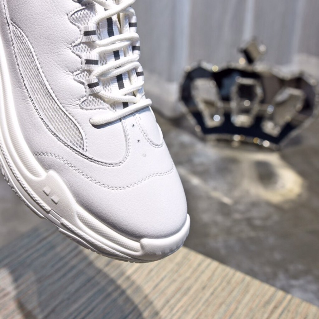 BLG  sneaker